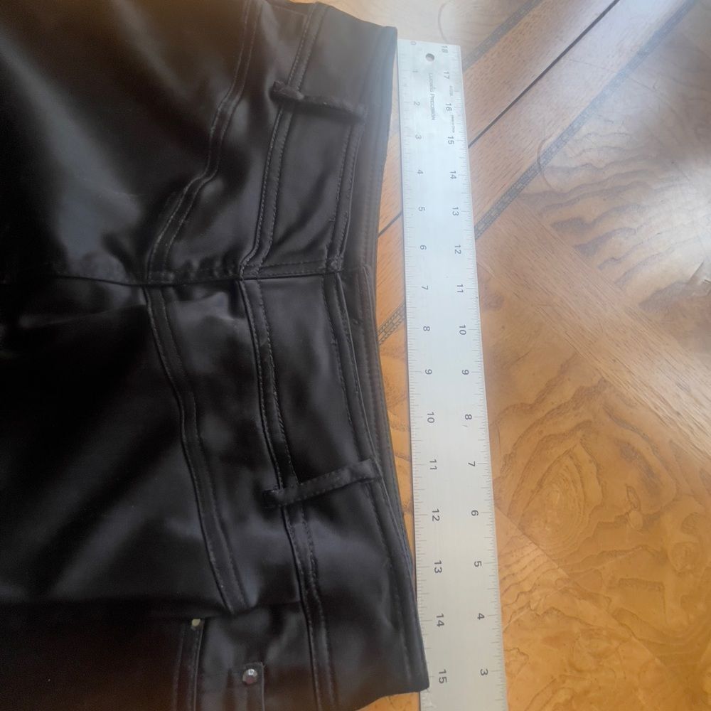 Gorgeous Tuxedo Satin Mini Skirt! - Picture 3 of 10